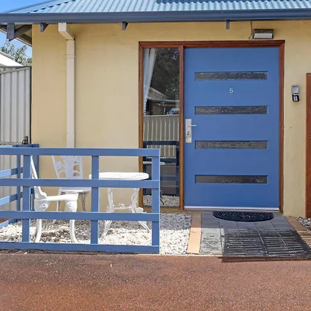 Observatory Guesthouse - Adults Only Busselton Exterior photo